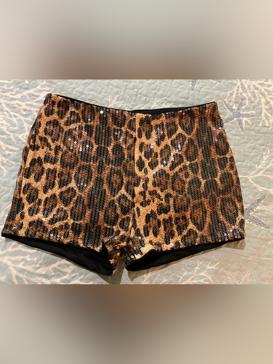 SHEIN Pants - Shein woman size large Leopard print shorts